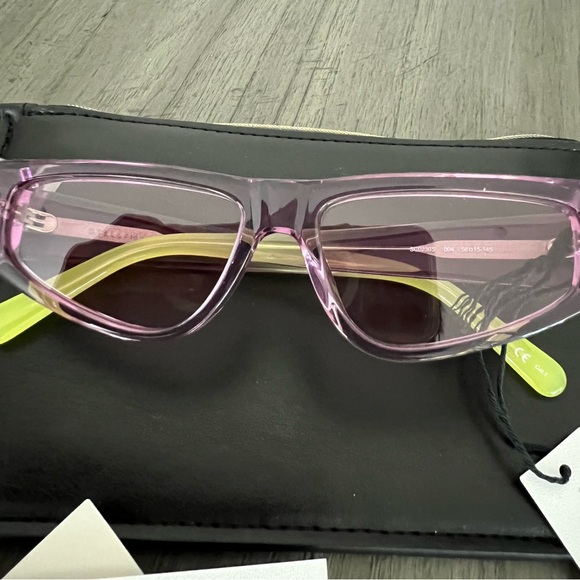 STELLA MCCARTNEY Cat-eye Frame Sunglasses - Picture 3 of 8